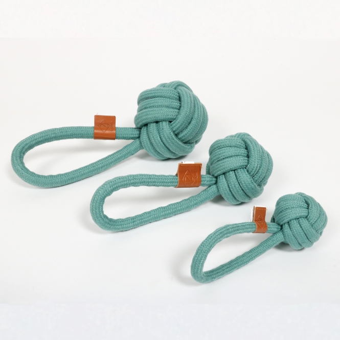 D&D Knotenball mit Schlaufe Harper - blau - 22 x 8cm – Bild 4