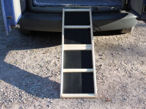 Easy-Hopper Hunderampe Standard Natur mit Feinriefengummimatte