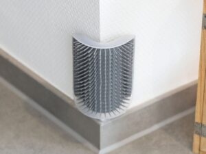 Trixie Eck-Massagebürste für Katzen