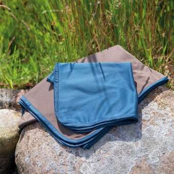 Trixie Insect Shield® Outdoor-Decke - Dunkelblau - 100 x 70 cm – Bild 3