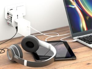 World Adapter MUV USB 2x USB-A- VPE: 1