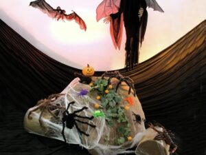 EUROPALMS Fledermaus, groß, Spannweite 120cm