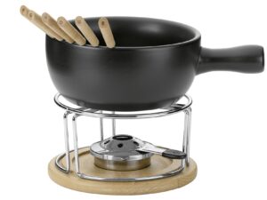 kela Käsefondue-Set 'Natura' 10-teilig 10-teilig | 1 Fonduepfanne aus feuerfester Keramik, Durchmesser 20 cm | 1 Rechaud aus verchromtem Metall | 6 Fondue-Gabeln aus Edelstahl | 1 Untersetzer aus Buchenholz | 1 Sicherheitspastenbrenner aus Edelstahl