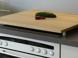 HELO Arbeitsplatte Herd 64x56cm Buche geölt mit 4 Füßchen