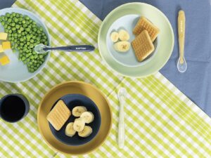 Nattou Esslerngeschirr-Set 4-teilig Schale groß, Ø 19 cm, Schale klein, Ø 13 cm, Becher, Ø 7 cm, H 7 cm, und 1 weicher Löffel